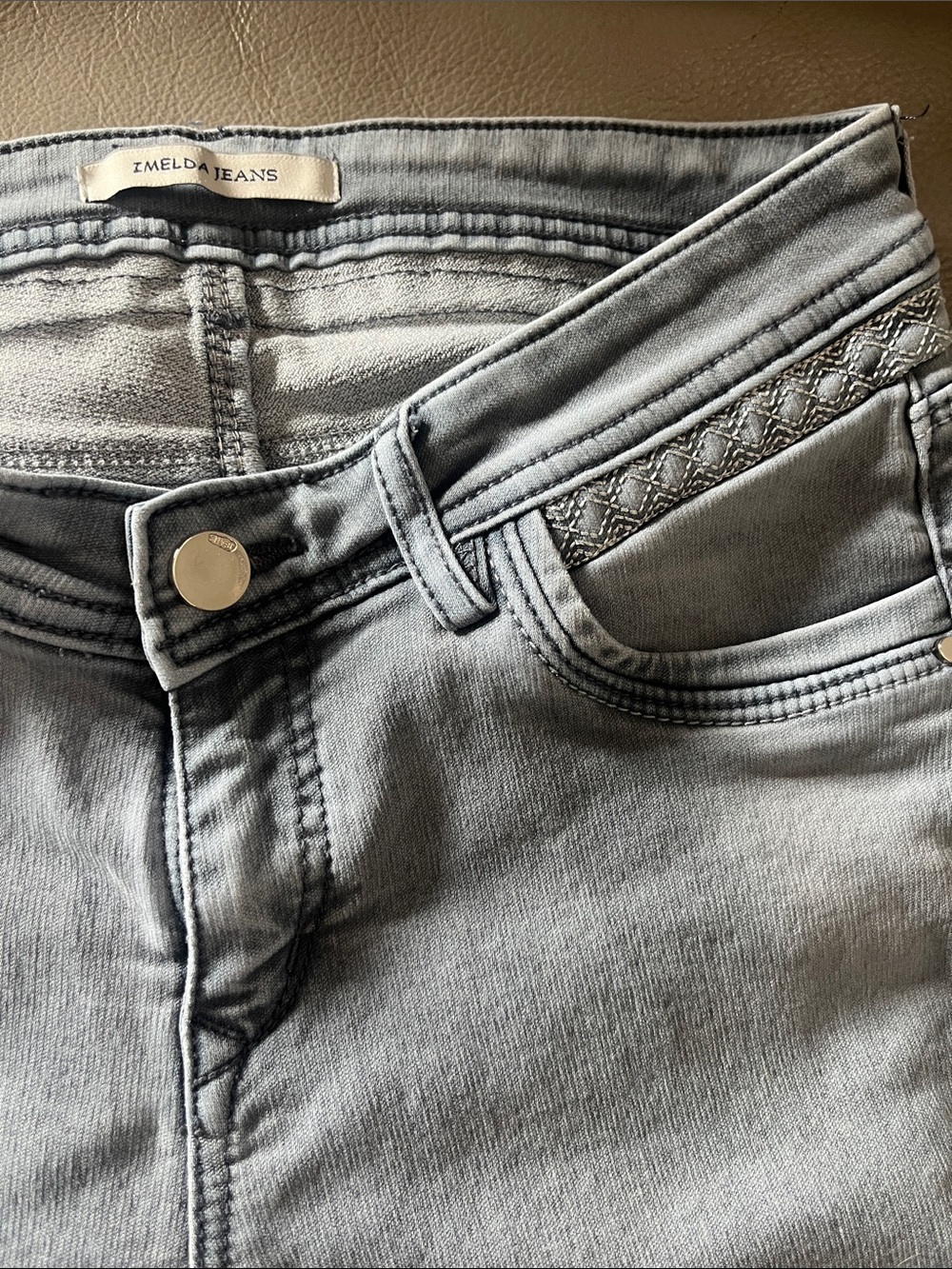 Women's Light Gray Slim Jeans